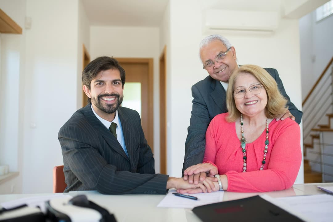 Homeowner closing on a cash sale